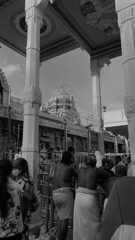 Palani Murugan Temple, Palani Murugan, Iyyapan Images Hd Wallpaper, Murugan Temple, Rainy Day Aesthetic, Cow Pictures, Baby Frame, Background Images Hd, Life Is Beautiful