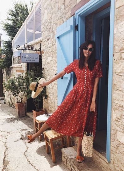 Sukienki Maksi, Woven Handbags, Rattan Bag, Vestidos Vintage, Look Vintage, 가을 패션, Mode Vintage, Mode Inspiration, Denim Outfit