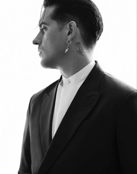 G Eazy Haircut, G Eazy Style, Tatto Boys, Rap Singers, Mens Hairstyles Fade, Small Weddings Ceremony, Black Outfit Men, G Eazy, Slick Back