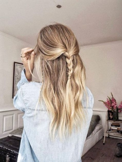 Gorgeous Braided Half Up Half Down Hair Styles - DIY Darlin' Casual Braided Hairstyles, Easy Haircuts, Nail School, Wedge Hairstyles, Edgy Pixie Haircuts, Half Up Half Down Hair Prom, Edgy Pixie, Asymmetrical Hairstyles, Peinados Fáciles Para Cabello Corto