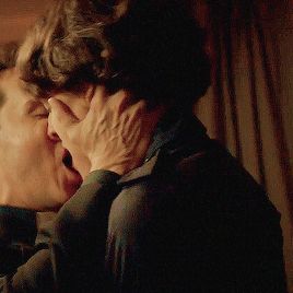 Sherlock And Moriarty Kiss, Andrew Scott Hot Priest, Fleabag Andrew Scott, The Hot Priest Fleabag, Andrew Scott Priest, Andrew Scott Aesthetic, Andrew Scott Kiss, Andrew Scott Moriarty, The Priest Fleabag