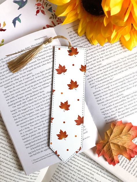 Faux Leather Bookmarks, Book Mark Ideas, Fall Bookmarks, Autumn Bookmark, Halloween Bookmarks, Thanksgiving Leaves, Leather Bookmarks, Leaf Bookmark, Book Boxes