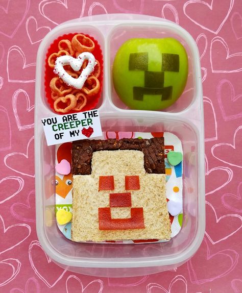 Minecraft Valentine Bento Bento Breakfast, Minecraft Valentine, Minecraft Lunch, Kids Lunch Box Meals, Bento Box Lunch For Kids, Preschool Lunch, Lunch Box Idea, Easy School Lunches, Halloween Breakfast