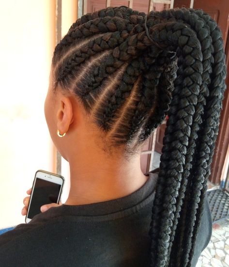 Braid Ponytail avec mèche ✨ Corn Rows Updo, Babies Hairstyles, Corn Row, Natural Hair Ponytail, Latest Braided Hairstyles, Feed In Ponytail, Corn Rows, Cornrows Natural Hair, Ponytail Braid