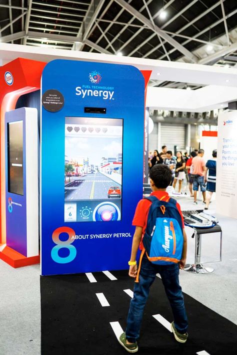 TRINAX | Esso Interactive Catching Game Activation Games, Interactive Booth, Interactive Retail, Brand Activation Ideas, Game Booth, Gaming Lounge, Interactive Table, Speed Games, Landscape And Urbanism Architecture