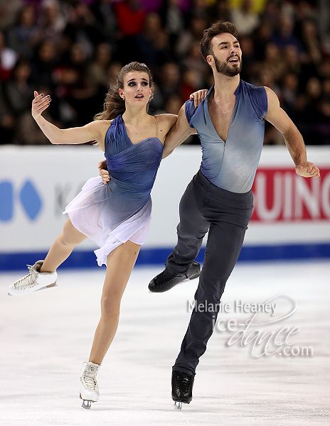 Katharina Witt, Olympic Ice Skating, Gabriella Papadakis, Ice Dance Dresses, Ice Dancing, Skating Costumes, Figure Skating Costumes, Ice Rink, Ice Skaters