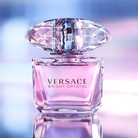 Versace Bright Crystal Perfume, Bright Crystal Perfume, Best Essential Oil Diffuser, Versace Perfume, Bright Crystal, Versace Bright Crystal, Sweet Perfume, Lavender Aromatherapy, Fragrances Perfume Woman