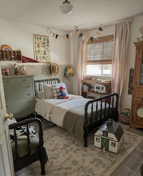 Boys Shared Bedroom Ideas Bunkbeds, Vintage Boys Bedrooms, Boy And Girl Shared Room, Boy And Girl Shared Bedroom, Shared Boys Rooms, Boys Shared Bedroom, Kids Rooms Inspo, Kids Shared Bedroom, Shared Girls Bedroom