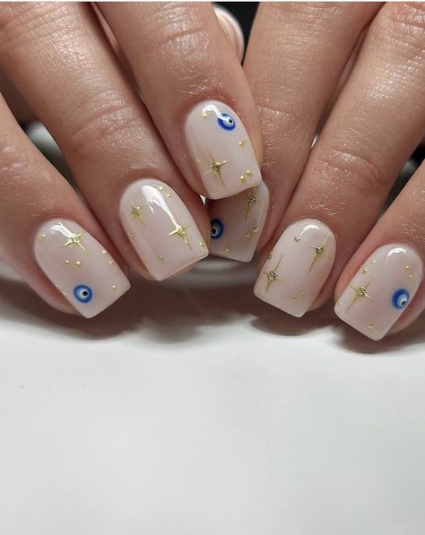 Evil Eye Nails, Milky Nails, Short Acrylic Nails Designs, Star Nails, Minimalist Nails, Chic Nails, Short Acrylic Nails, Nail Polishes, Cute Acrylic Nails