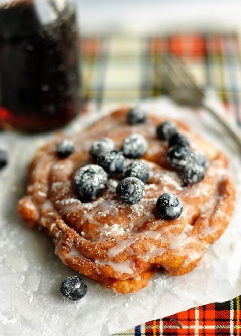 Root Beer Funnel Cakes with Blueberries Cakes With Blueberries, State Fair Food, Funnel Cakes, Carnival Food, Southern Bride, Root Beer Float, Funnel Cake, Blueberry Recipes, Beer Recipes