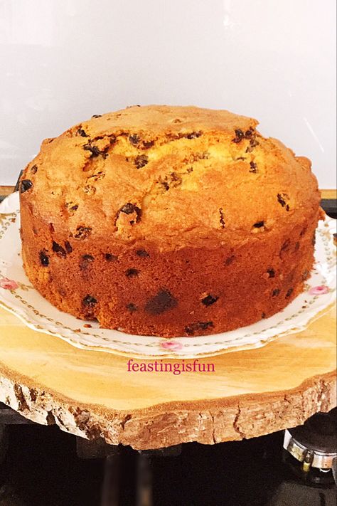 German Fruit Cake Recipe, Light Fruit Cake Recipe, Xmas Cake Recipes, English Baking, Sultana Cake, Fruitcake Cookies, Fruit Cake Recipe Easy, Plum Cakes, Light Fruit Cake