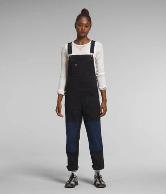 The relaxed-fit Women’s Field Overalls offer durable, workwear-inspired coverage for the campsite or worksite. Featuring adjustable shoulder straps, plenty of storage pockets and a built-in hammer loop, you can tackle any challenge in comfort. Knee Patches, Overalls Pants, Aesthetic Shoes, Used Clothing, Relaxed Style, Stretch Cotton, Jumpsuits For Women, North Face, Dress Skirt