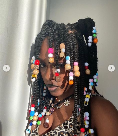 Braids With Assesories, Kawaii Hairstyles For Black Women, Natural Alt Hairstyles, Alt Box Braid Styles, Crazy Black Hairstyles, Afro Goth Hairstyles, Black Hairstyles Beads, Kawaii Black Hairstyles, Alt 4c Hairstyles