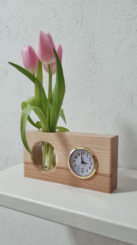 Wood Pen Holder, Diy Wood Plans, Indoor Plant Wall, Reclaimed Wood Desk, Hygge Gifts, Unique Desks, Wood Ash, Rustic Candle Holders, Crafts Room