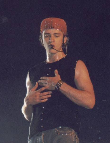 90s Justin Timberlake, Justin Timberlake Bandana, Nsync Justin Timberlake, Justin Timberlake Concert Outfit 2024, Justin Timberlake Outfit, Justin Timberlake Aesthetic, Justin Timberlake 90s, Young Justin Timberlake, Justin Timberlake Wallpaper