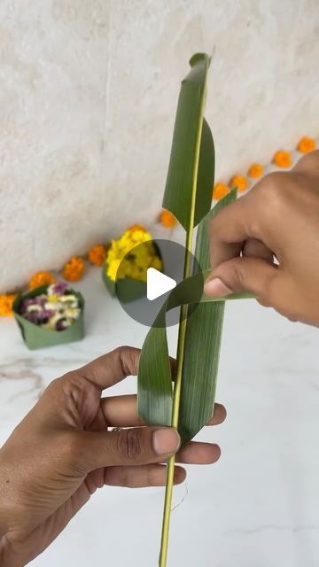 Leaf Hanging Decor, Leaf Parrot Decoration, Eco Friendly Wedding Decor Indian, Eco Friendly Diwali Decoration, Coconut Leaves Decoration Ideas, Mango Leaves Decoration Indian, Coconut Leaves Decoration, Coconut Leaf Decoration, Diwali Hanging Decorations