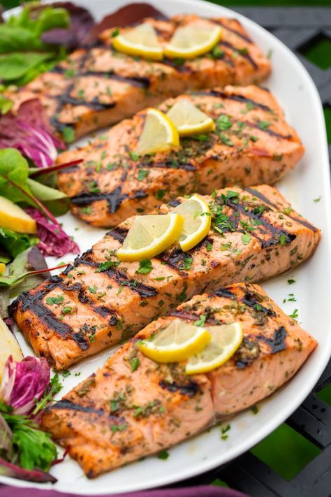 Herb Salmon, Grilled Kabob Recipes, Lemon Garlic Salmon, Grilled Fish Recipes, Grilling Recipes Sides, Pastas Recipes, Grilled Salmon Recipes, Grilled Meat Recipes, Foods Healthy