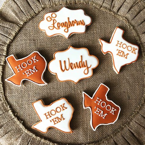 Texas Longhorn Cookies Decorated, Ut Graduation Party, Grad Tables, Longhorn Cookies, Longhorn Party, Texas Cookies, College Cookies, Dot Cookies, Grad Cookies