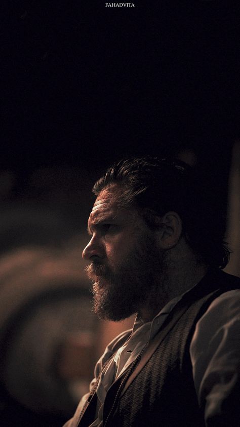 Alfie Solomons Aesthetic, Alfie Solomons Wallpaper, Tom Hardy Peaky Blinders, Tom Hardy Wallpaper, Black Books Quotes, Cinema Stills, Tom Hardy Legend, Alfie Solomons, Peaky Blinders Series