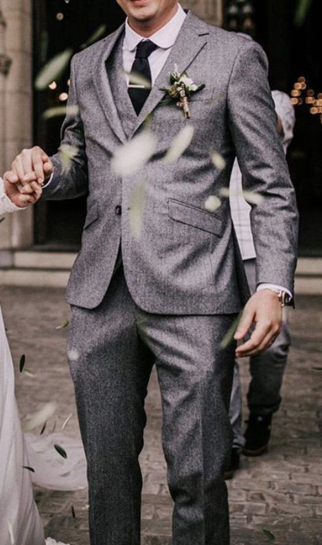 Grey Tweed Wedding Suit, Gray Tweed Suit, Cinnamon Rose Wedding, Mens Grey Suit, Grey Tux, Gray Groomsmen Suits, Wedding Colour Theme, 2026 Wedding, Wedding Suit Ideas