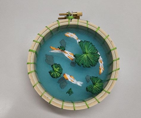 Tule Embroidery, Pond Embroidery, 3d Koi Fish, Lilypad Arduino, Surface Embroidery, Artistic Anatomy, Embroidery Theme, Sculpture Textile, Embroidery 3d