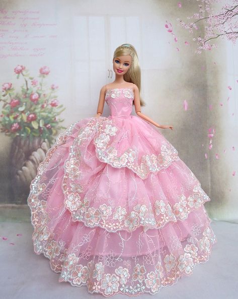 Куклы American Girl, Barbie Dress Pattern, Barbie Bridal, Dress Barbie Doll, Sewing Barbie Clothes, Barbie Sewing Patterns, Barbie Wedding Dress, Diy Barbie Clothes, Barbie Doll Clothing Patterns