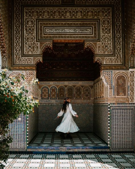 Don’t visit Marrakech without adding this gorgeous spot to your bucketlist first: 📍Bahia Palace Built at the end of the 19th century by Abdelaziz Si Moussa, vizier of Sultan Hassan I of Morocco, it was designed to be the largest and most beautiful palace in Morocco. They definitely succeeded😍 It’s a masterpiece of Moroccan architecture, Andalusian influences, with colourful mosaics, stained glass windows, fountains, courtyards and intricate wooden ceilings✨ Make sure to save this post for ... Marrakech Things To Do, Beautiful Palace, Bahia Palace, Moroccan Architecture, Visit Marrakech, Visit Morocco, Moroccan Culture, Africa Destinations, Moroccan Dress