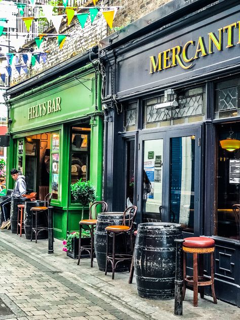 Old Town Cafe, Street Cafe, British Pub, Fish And Chips, Magazine Photography, Amazing Places, Store Fronts, Old Town, Dublin