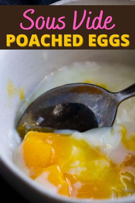 Sous Vide Recipes Eggs, Sous Vide Poached Eggs, Sous Vide Eggs, Sous Vide Dessert, Cooking Poached Eggs, Pepper Skillet, Poached Egg Recipe, Sous Vide Egg, Weeknight Recipes