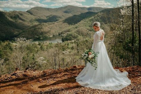 Running Cedar Springs Wedding Venue Tuckasegee NC 28783 Mountain Destination Wedding, Mountains Wedding, Wedding Venues North Carolina, Mountain Wedding Venues, Unplugged Wedding, Ceremony Seating, Luxury Cabin, Affordable Wedding Venues, Wedding Event Venues