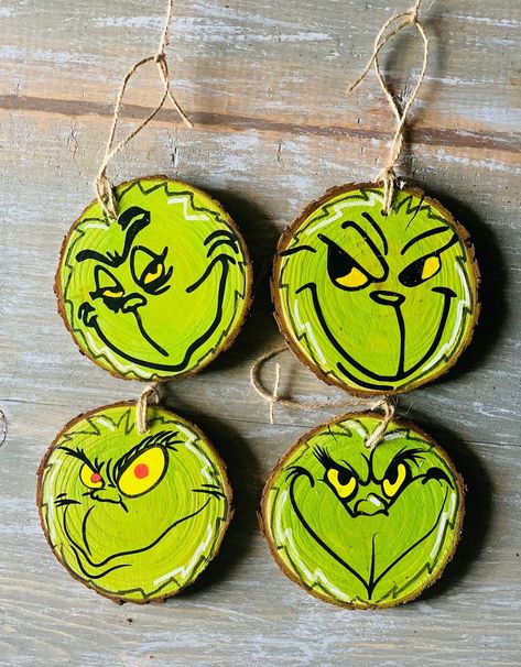 Wood Slice Grinch Ornaments, Homemade Wood Slice Ornaments, Wooden Grinch Ornaments, Log Slice Ornaments, Painted Grinch Ornaments, Wood Painting Christmas, Grinch Wooden Ornaments, Wood Painted Christmas Ornaments, Wood Slice Art Paint