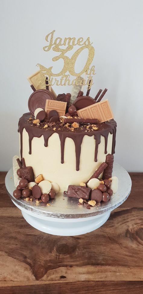 Crunchie Cake Decoration, Chocolate 30th Birthday Cake, 30 Birthday Ideas For Men Cake, 30th Birthday Cake Men, Chocolate Cake Birthday, 30th Birthday Cake For Men, Crunchie Cake, Classy 21st Birthday Cake, 30th Birthday Cakes For Men