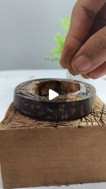 Retro Industrial Decor, Coconut Shell Crafts, Arijit Singh, Shell Crafts Diy, Shell Bracelet, Coconut Shell, Shell Crafts, Bijoux Diy, Ram