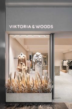 Fashion Store Design, Decoration Vitrine, Clothing Store Interior, Store Concept, Clothing Store Design, Store Design Boutique, Storefront Design, Boutique Interior Design, Boutique Decor