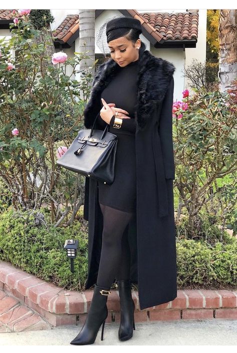 Jordy C, All Black Outfits For Women, Elegant Outfit Classy, Business Photoshoot, Modest Style, Blazer Style, Black Outfits, Classy Dress Outfits, Classy Work Outfits