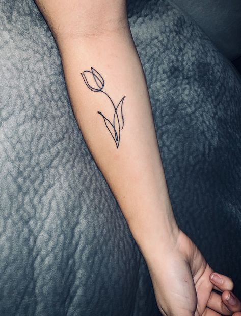 For my grandpa who recently passed away - he was originally from Holland Welcome To Holland Tattoo, Holland Tattoo Ideas, Netherlands Tattoo, Tulip Tattoos, Dutch Tattoo, Delicate Tattoos For Women, Mom Daughter Tattoos, Amsterdam Tattoo, Tulip Tattoo