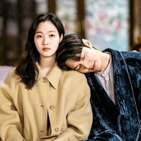 Leaning On Shoulder, Lee Min Ho Kiss, Lee Min Ho Wallpaper Iphone, The King Eternal Monarch, Eternal Monarch, Lee Min Ho Photos, Kim Go Eun, Korean Drama Best, Lee Minho