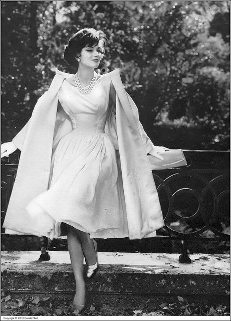 Marie-Hélène Arnaud in pale pink satin and chiffon evening dress with matching satin coat by Patou for Vogue Pattern 1389, photo by Roger Prigent, Vogue, November 15, 1957 Fashion 60s, Look Retro, Fashion 1950s, Vintage 1950s Dresses, Chiffon Evening Dresses, Vogue Pattern, 1950s Style, Elegante Casual, Vintage Gowns