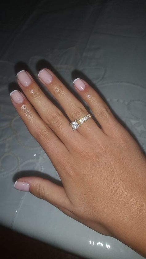 Natural Nails Manicure, French Tip Acrylic Nails, Simple Acrylic Nails, Work Nails, Bridal Elegance, Classy Acrylic Nails, Short Square Acrylic Nails, Nails 2024, Neutral Nails