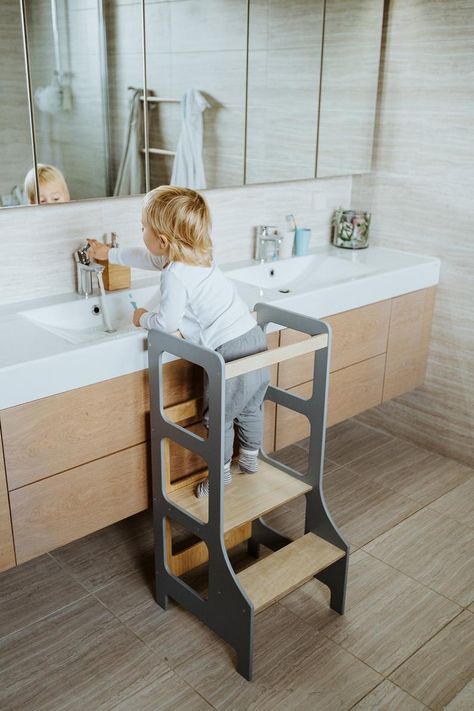 Learning Tower Diy, Kitchen Helper Tower, Helper Tower, Toddler Kitchen, Kitchen Step Stool, Montessori Furniture, Learning Tower, Kids Stool, Step Stool Kids