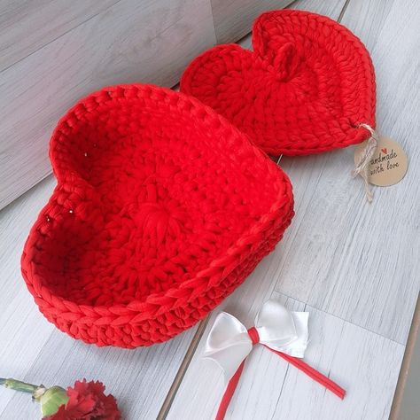 Crochet Heart Basket, Yarn Heart, Heart Basket, Crocheted Heart, Glowing Embers, Crochet Heart, Crochet Handbags, Mary Kay, Red Heart