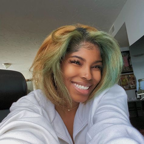 Diamond White Instagram, White Short Hair, White Instagram, Natural Hair Styles Easy, Different Hairstyles, Hair Inspo Color, American Beauty, White Short, Brown Skin