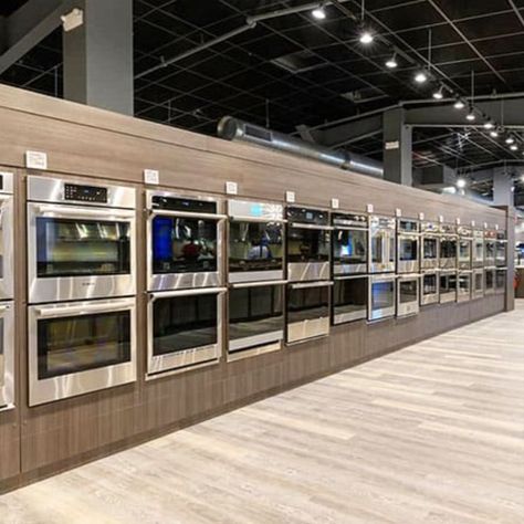 We look inot if you should be considering a specialty oven when replacing your double ovens Drawer Microwave, Electronics Store Design, Bosch 800 Series, Kitchen Cooking Appliances, Dual Oven, Electrical Shop, Wall Ovens, Double Ovens, New Oven