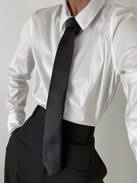 Suit And Tie Aesthetic, Makima Aesthetic, Black Tie Aesthetic, Shirt And Tie Outfits, Necktie Outfit, Shounen Anime, Boys Formal Wear, Chic Black Outfits, Tie Outfit