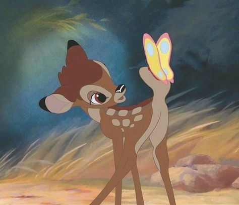 Old Disney Movies, Bambi Disney, Disney Icons, Disney Animals, 캐릭터 드로잉, Disney Favorites, Old Disney, Pinturas Disney, Disney Aesthetic