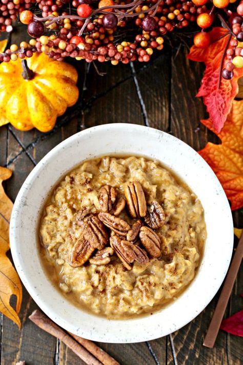 Pumpkin Pie Oatmeal, Fall Comfort Food, Oatmeal Recipe, Pumpkin Spice Syrup, Pumpkin Oatmeal, Oatmeal Recipes, Hearty Breakfast, Picky Eater Recipes, Breakfast Dishes