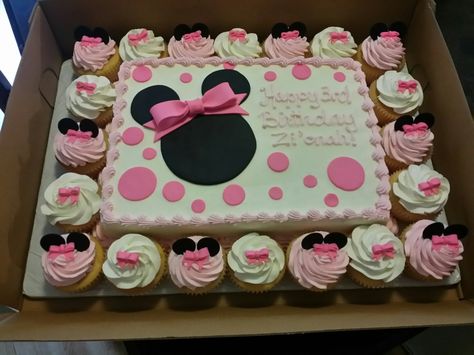 Minnie Mouse Cake With Cupcakes, Oh Twoodles Girl Birthday Cake, Minnie Mouse Sheet Cake, Minnie Mouse Cupcake Cake, Strawberry Lemonade Cake, Whipped Cream Cakes, Minnie Mouse Birthday Party Decorations, Mickey Mouse First Birthday, Minnie Mouse Birthday Cakes