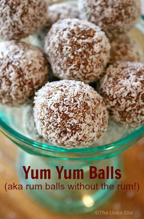 Delicious Yum Yums Balls – these are a yummy snack that kids will love! Recipe at thelinkssite.com #recipe #snack #chocolate #coconut Choc Coconut Balls, Choc Balls Recipe, Christmas Balls Recipe, Sweet Balls Recipe, Christmas Chocolate Balls, Koekie Resepte, Coconut Balls Recipe, Chocolate Coconut Balls, Chocolate Balls Recipe