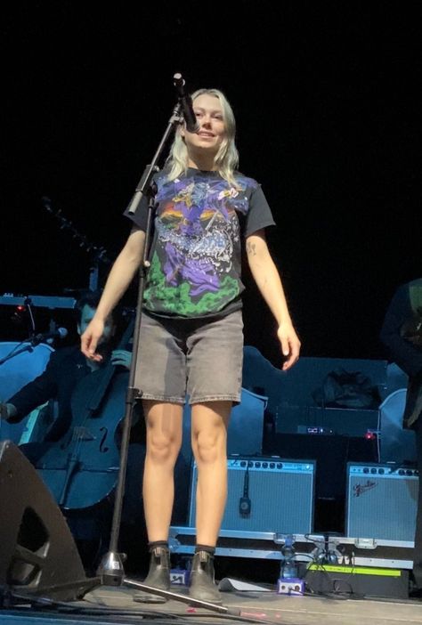 Phoebe Bridgers Funny, Skeleton Girl, Phoebe Bridgers, I Love My Wife, Concert Outfit, Fitness Inspo, Pretty People, Beautiful People, My Girl