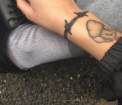 Small Barb Wire Tattoo, Barb Wire Around Wrist Tattoo, Outer Wrist Tattoo Men, Barb Wire Wrist Tattoo, Barbed Wire Tattoo Wrist, Barbed Wire Wrist Tattoo, Tattoos Barbed Wire, Switch Blade Tattoo, Wrist Tattoos Men